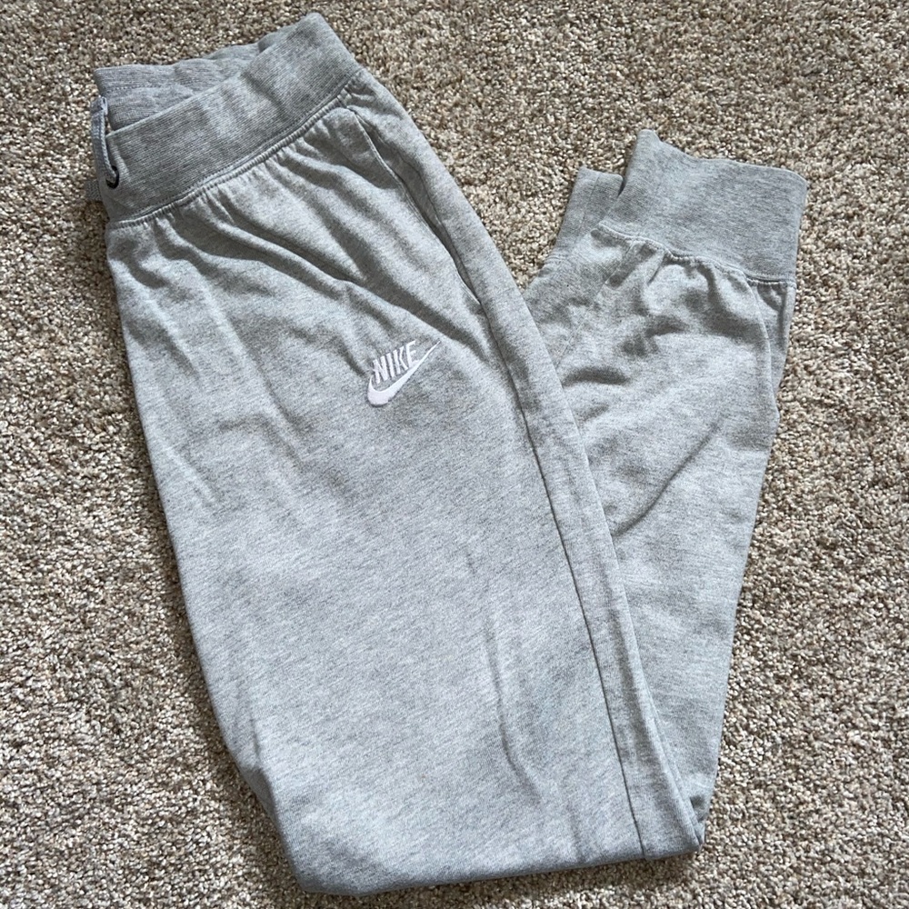 Women’s athletic joggers